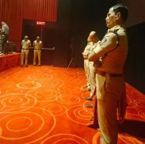 कठिन परिस्थितियों से उबरने के लिए ध्यान केंद्रित करें: एसपी सजंय बारकुंड | New India Times