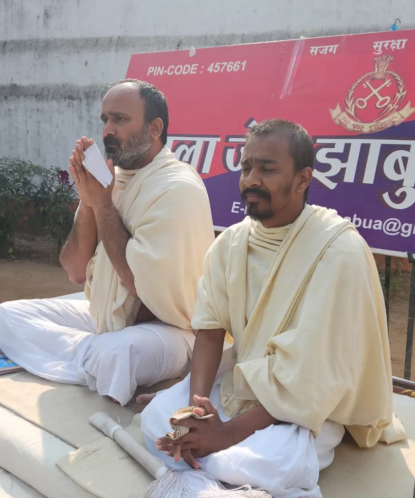 महामंत्र का श्रवण कैदियों को जेल में कराया गया, पूज्य मुनि ने कहा सोने की तिजोरी में कंकर नहीं रखते | New India Times