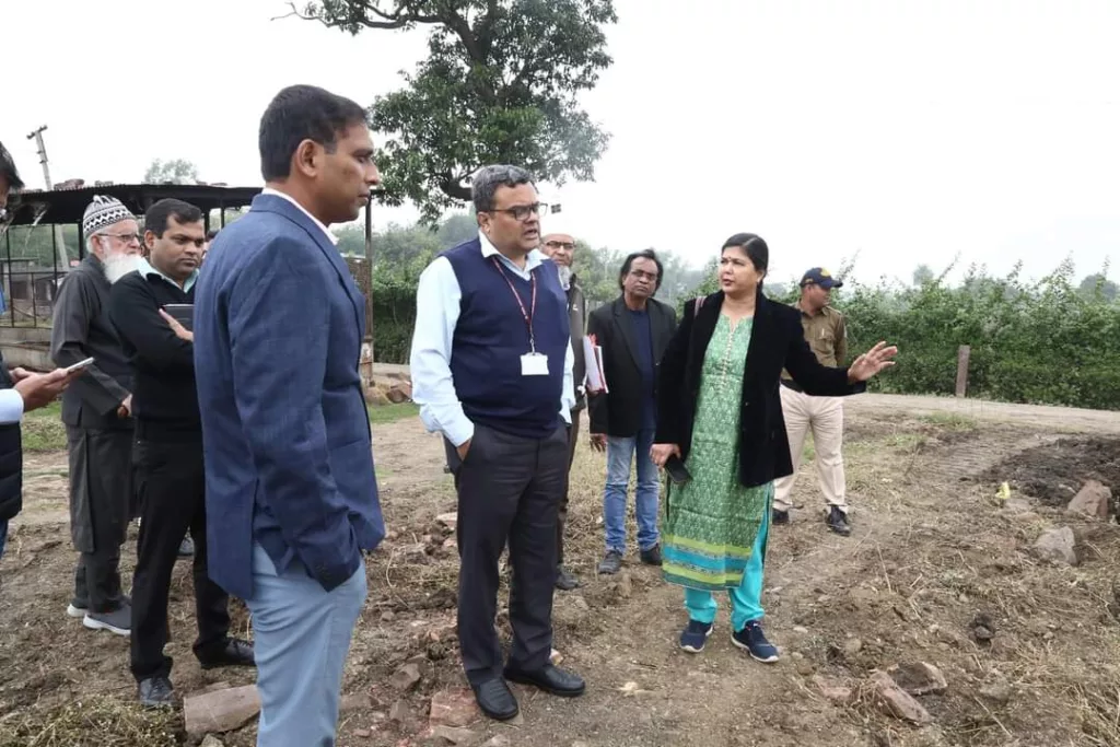 भोपाल संभाग आयुक्त डॉ. पवन शर्मा ने इज्तिमा स्थल पर अधिकारियों के साथ बैठक कर मूलभूत सुविधाओं एवं सुरक्षा व्यवस्था के लिए दिया दिशा निर्देश | New India Times