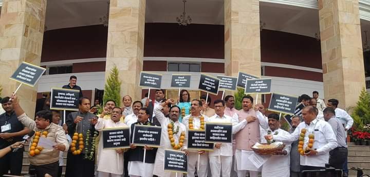 शीत सत्र पर करोड़ों का खर्च, असंवैधानिक कार्यपालिका के चलते किसे न्याय दे सकेगी विधायिका, भाजपा & कंपनी के प्रचार पर लुटाए जा चुके हैं एक हजार करोड़ रुपए 3 शीत सत्र पर करोड़ों का खर्च, असंवैधानिक कार्यपालिका के चलते किसे न्याय दे सकेगी विधायिका, भाजपा & कंपनी के प्रचार पर लुटाए जा चुके हैं एक हजार करोड़ रुपए | New India Times