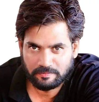 मुंबई के नेहरू सेंटर में 17/12/23 को 33 वें सालाना मुशायरा में शिरकत करेंगे बुरहानपुर के युवा शायर डा.वासिफ यार | New India Times