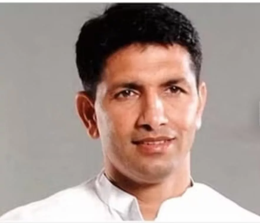 कांग्रेस के राष्ट्रीय नेतृत्व में एमपी में हार के बाद प्रदेश कांग्रेस की कमान सौंपी गई जीतू पटवारी को 2 कांग्रेस के राष्ट्रीय नेतृत्व में एमपी में हार के बाद प्रदेश कांग्रेस की कमान सौंपी गई जीतू पटवारी को | New India Times