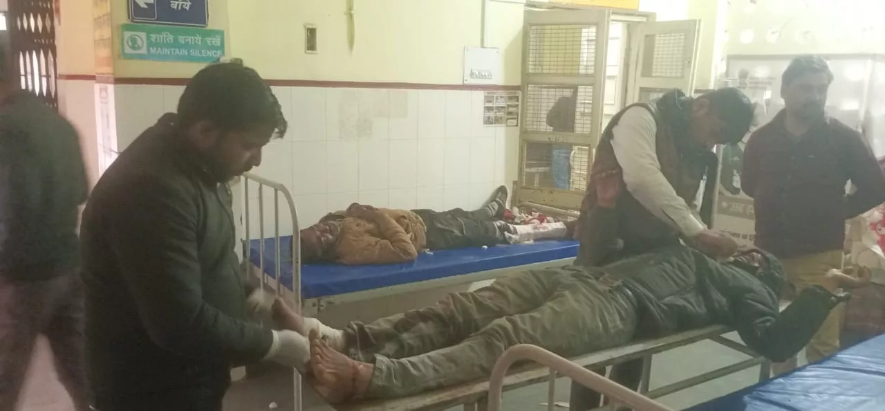 ऑटो व बाइक की टक्कर में दो युवक घायल | New India Times