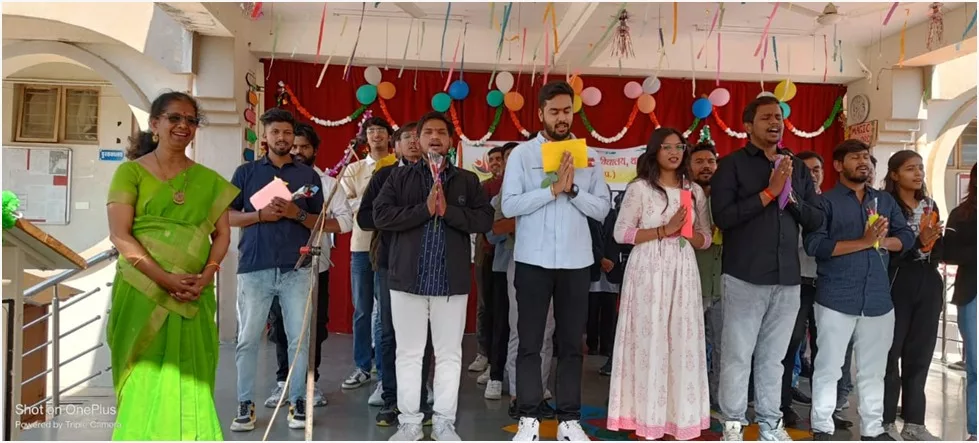 जवाहर नवोदय विद्यालय थान्दला में भूतपूर्व छात्र सम्मेलन 'प्रतिबिम्ब' का किया गया आयोजन | New India Times