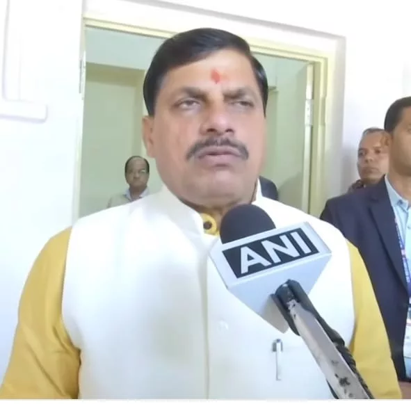 मुख्यमंत्री ने पुलिस मुख्यालय में बैठक कर दिये दिशा निर्देश | New India Times