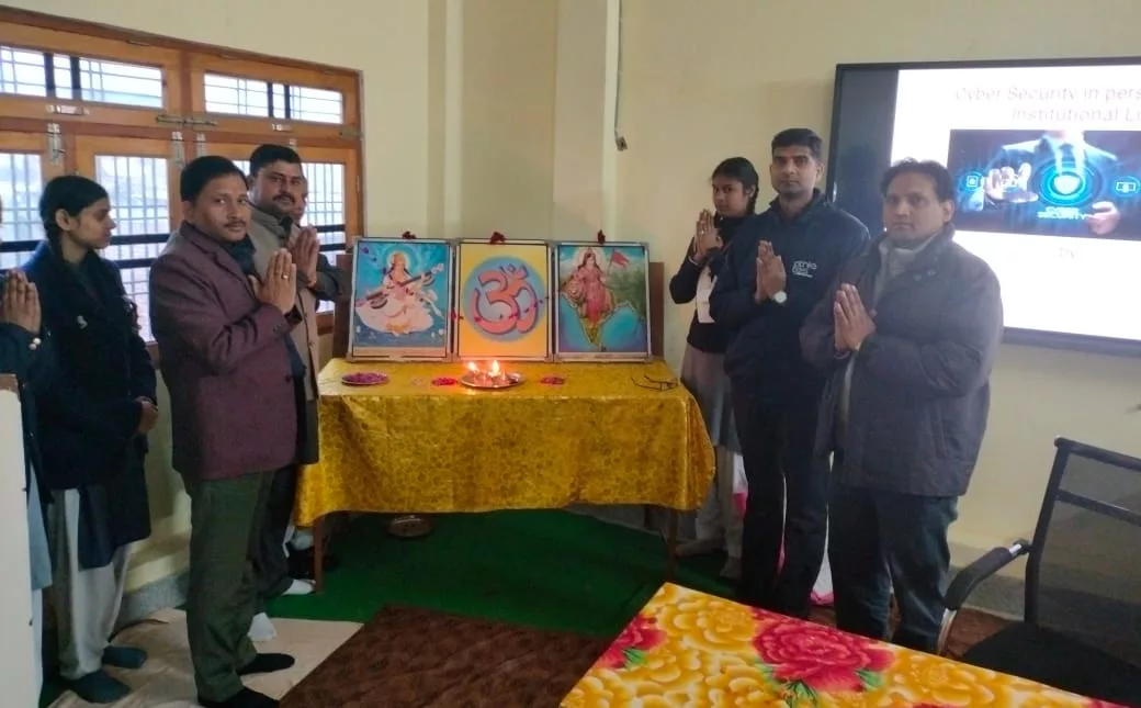 ए आई डिजिटल तकनीक कार्यशाला के दूसरे दिन हुई छात्रों के भविष्य को उज्जवल बनाने की बात | New India Times