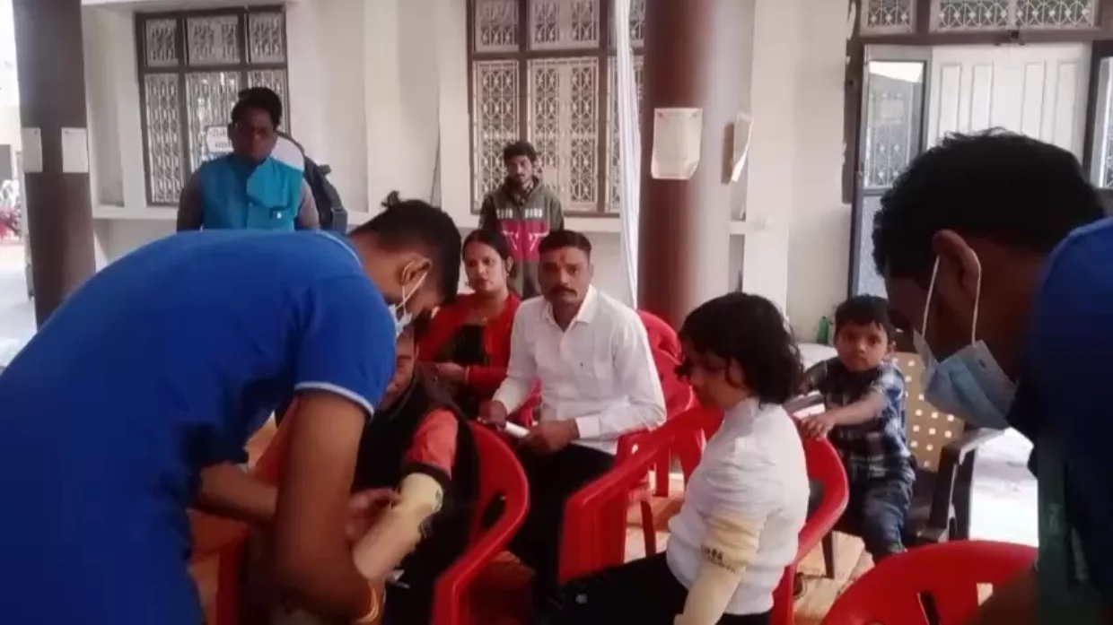 रोटरी क्लब अपना एवं वागरेचा के संयुक्त तत्व में स्वास्थ्य परीक्षण नि:शुल्क शिविर में दे रहे हैं स्पेशलिस्ट डॉक्टर सेवाएं | New India Times