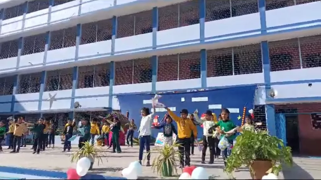 सेंट अर्नोल्ड स्कूल में क्रिसमस एवं नव वर्ष को मनाया गया अग्रिम सादगी के साथ 2 सेंट अर्नोल्ड स्कूल में क्रिसमस एवं नव वर्ष को मनाया गया अग्रिम सादगी के साथ | New India Times