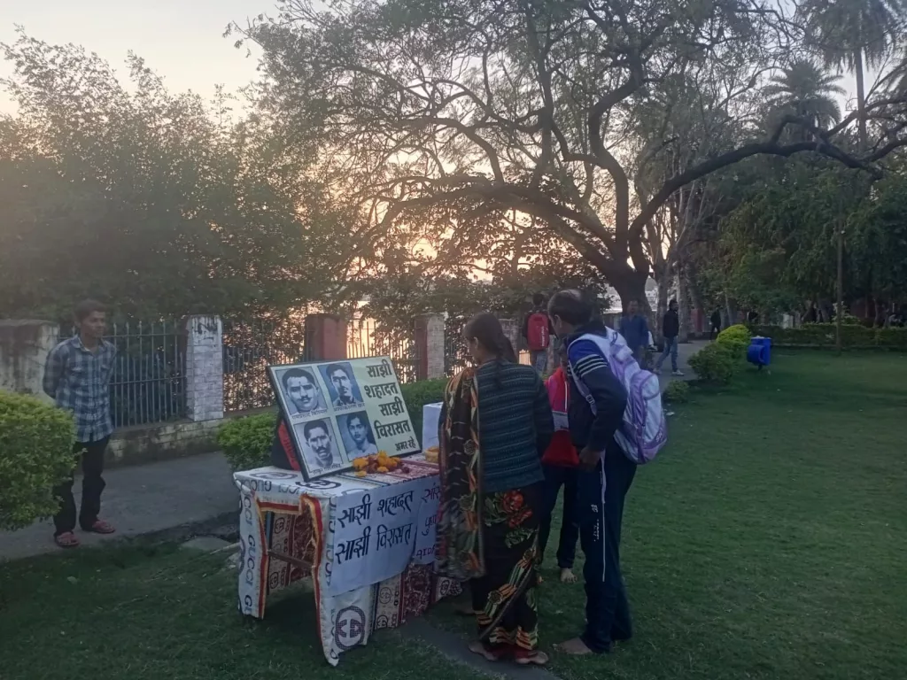 बिस्मिल-अशफ़ाक़ की साझी कुर्बानियों की अमूल्य विरासत को सहेजना आज के वक़्त की जरूरत 2 बिस्मिल-अशफ़ाक़ की साझी कुर्बानियों की अमूल्य विरासत को सहेजना आज के वक़्त की जरूरत | New India Times