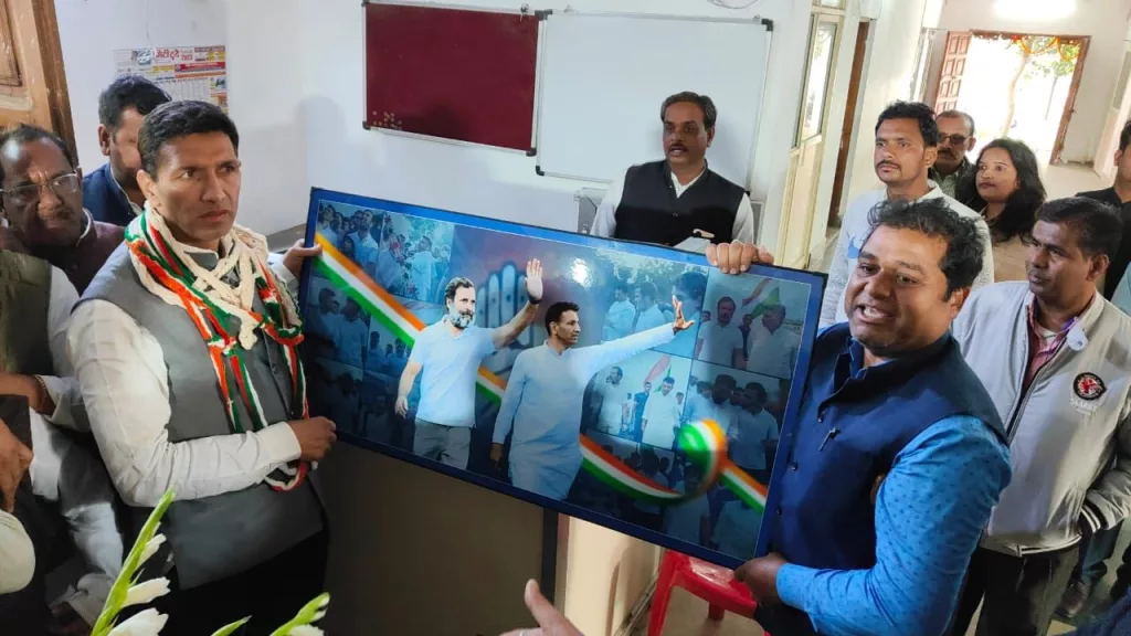 मध्य प्रदेश कांग्रेस कमेटी के नवनियुक्त अध्यक्ष श्री जीतू पटवारी के प्रदेश कांग्रेस मुख्यालय पहुंचने पर हुआ भव्य स्वागत | New India Times