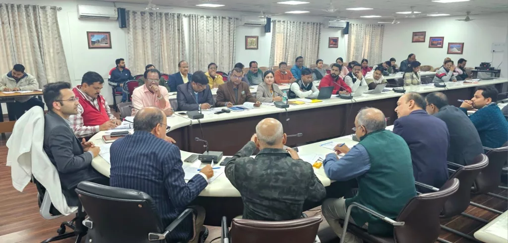 विकास भवन सभागार में प्रभारी जिलाधिकारी/मुख्य विकास अधिकारी श्री जुनैद अहमद की अध्यक्षता में जिला स्वास्थ्य समिति (डीएचएस) की बैठक हुई संपन्न | New India Times