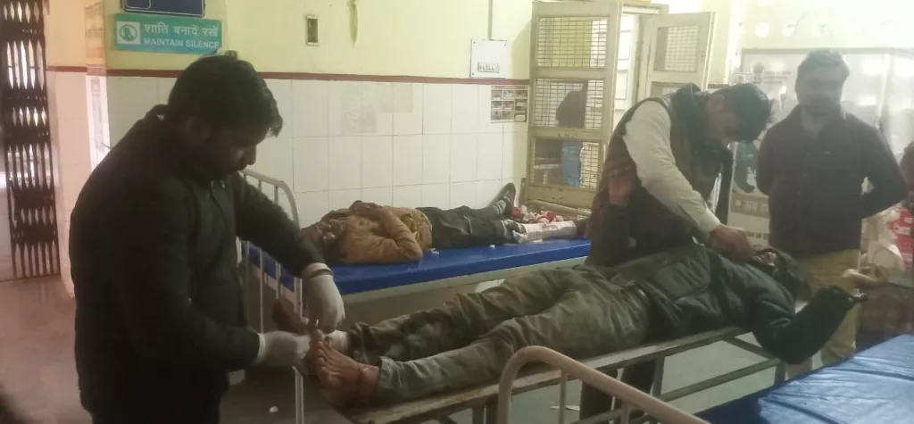 ऑटो व बाइक की टक्कर में दो युवक घायल 2 ऑटो व बाइक की टक्कर में दो युवक घायल | New India Times