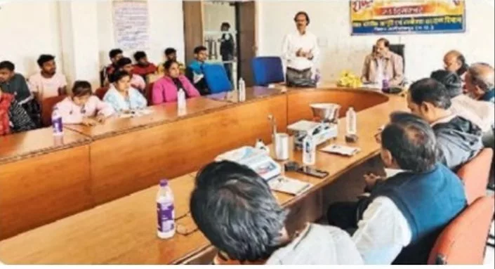 उपभोक्ताओं को अपने अधिकारों के प्रति जागरूक रहना चाहिए: कलेक्टर | New India Times