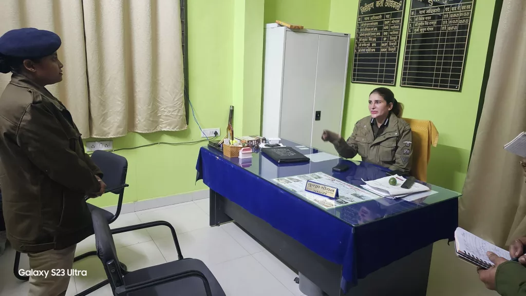 डीजीपी मध्य प्रदेश के निर्देश पर पुलिस अधिकारियों ने किया थानों का आकस्मिक निरीक्षण | New India Times