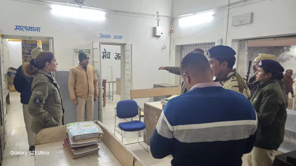 डीजीपी मध्य प्रदेश के निर्देश पर पुलिस अधिकारियों ने किया थानों का आकस्मिक निरीक्षण | New India Times