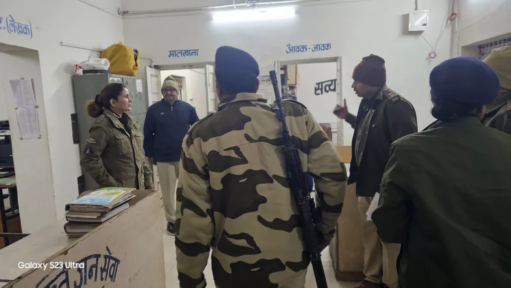 डीजीपी मध्य प्रदेश के निर्देश पर पुलिस अधिकारियों ने किया थानों का आकस्मिक निरीक्षण | New India Times