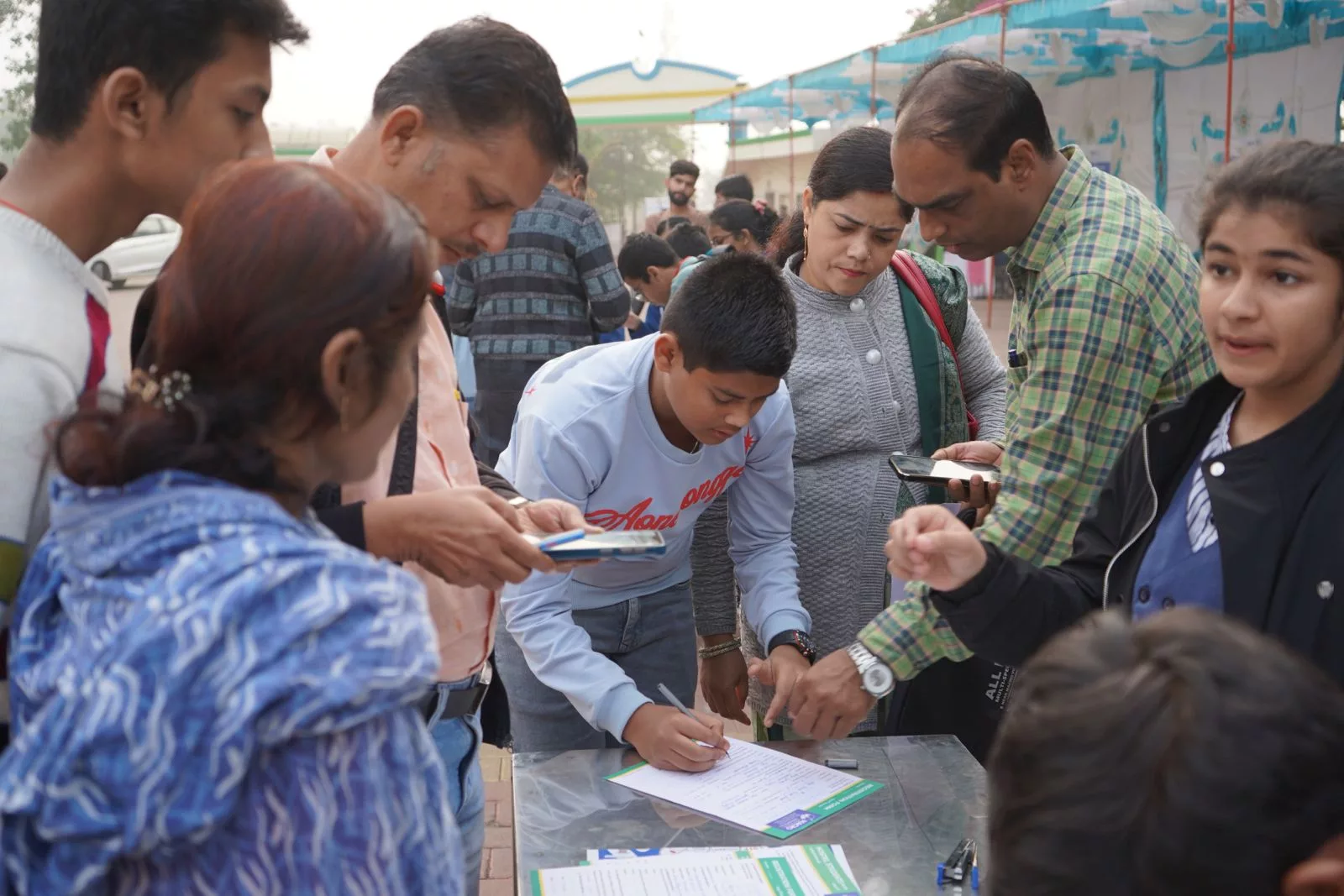 मेक्रो विज़न एकेडमी बुरहानपुर में प्रवेश हेतु देशभर से आए हज़ारों अभिभावक | New India Times