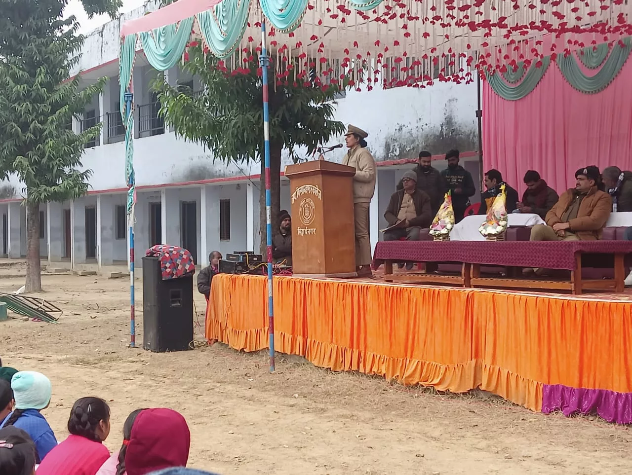 मिशन शक्ति के तहत महिला थानाध्यक्ष मय टीम द्वारा जय किसान इण्टर कालेज सनई के बालक/बालिकाओं को किया गया जागरुक | New India Times