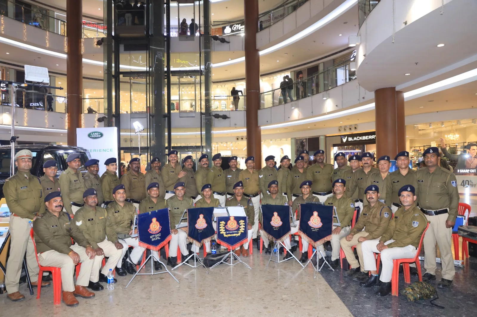 वर्दी का संगीत" कार्यक्रम में मध्य प्रदेश पुलिस के गौरवशाली बैंड दल ने दी संगीतमय प्रस्तुति | New India Times