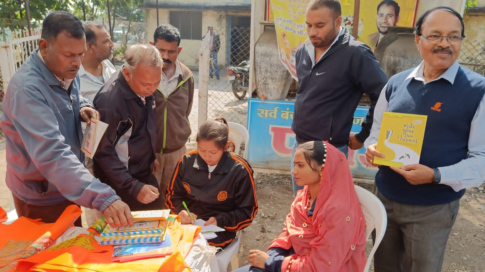 श्रीराम नाम लेखन में अभूतपूर्व उत्साह, होगा एक करोड़ श्री राम नाम लेखन | New India Times