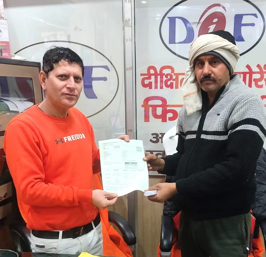 अनोखे अंदाज़ में आयोजित किया गया प्राण प्रतिष्ठा कार्यक्रम, वाहन स्वामियों को दिया गया निःशुल्क पॉल्यूशन प्रमाण पत्र | New India Times