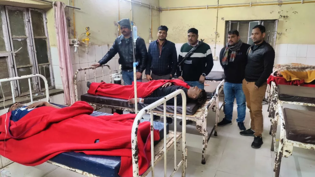 पेट्रोल पंप पर फायरिंग और लूट की वारदात में वांछित चल रहे दो इनामी बदमाशों को पुलिस ने मुठभेड़ में किया गिरफ्तार 2 पेट्रोल पंप पर फायरिंग और लूट की वारदात में वांछित चल रहे दो इनामी बदमाशों को पुलिस ने मुठभेड़ में किया गिरफ्तार | New India Times