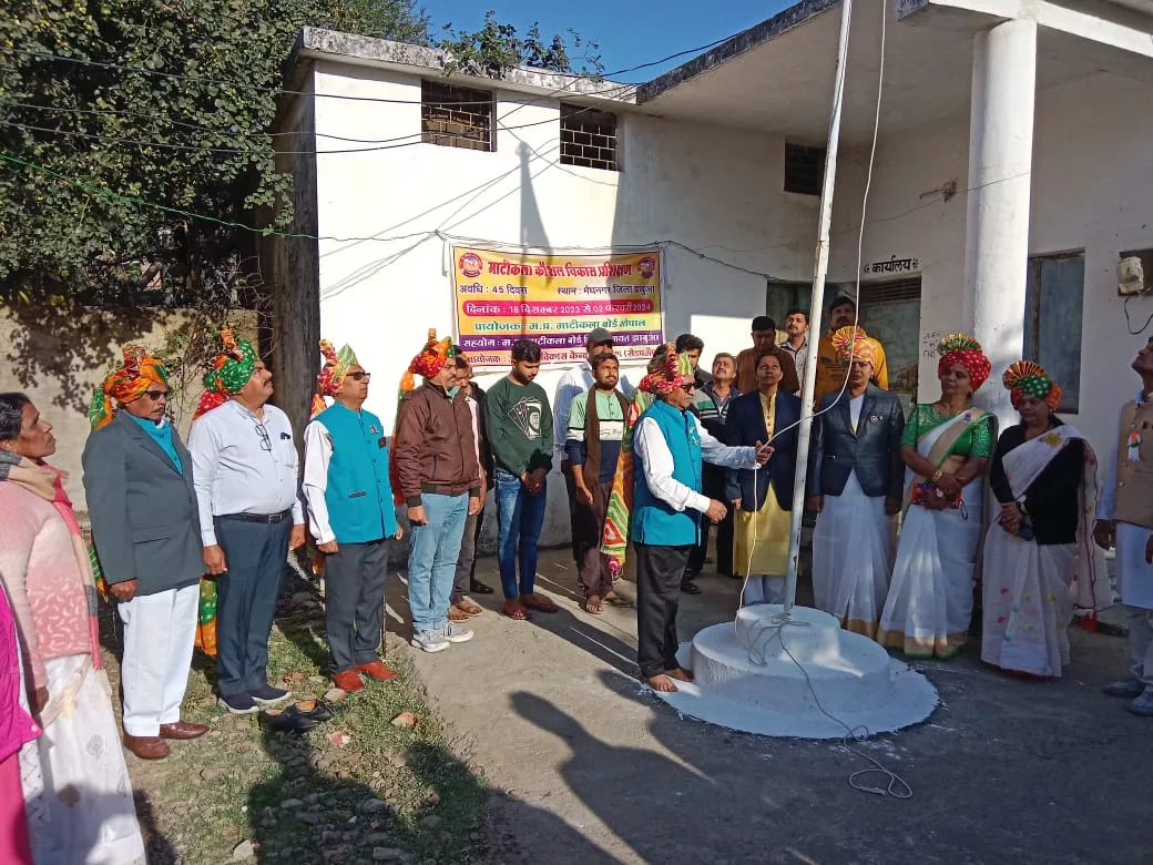 हर्ष उल्लास के साथ मनाया गया गणतंत्र दिवस, जगह-जगह हुआ ध्वजारोहण | New India Times