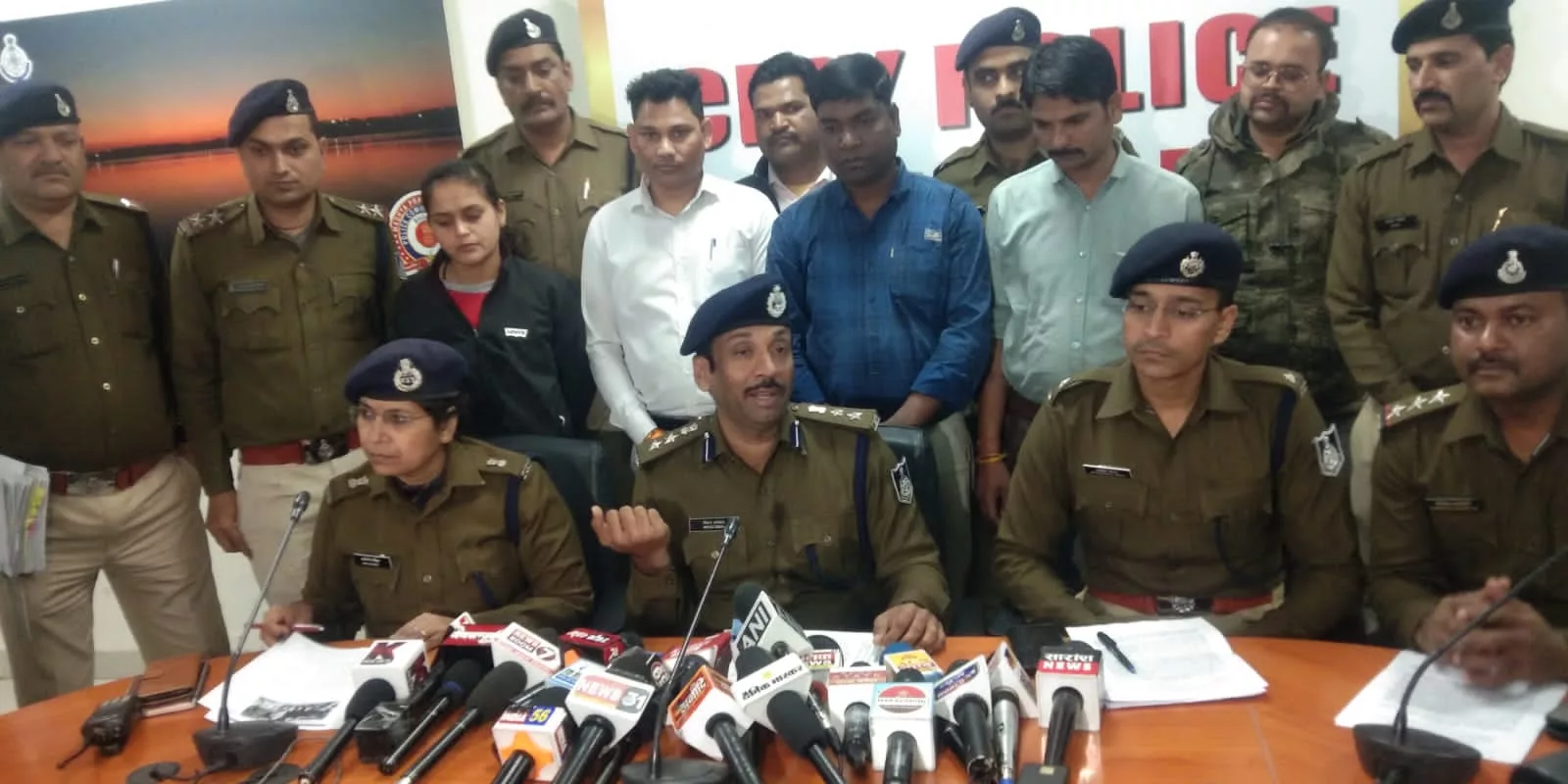 थाना कोहेफिजा पुलिस ने लूट के आरोपियों को गिरफ्तार कर मशरूका माल किया बरामद | New India Times