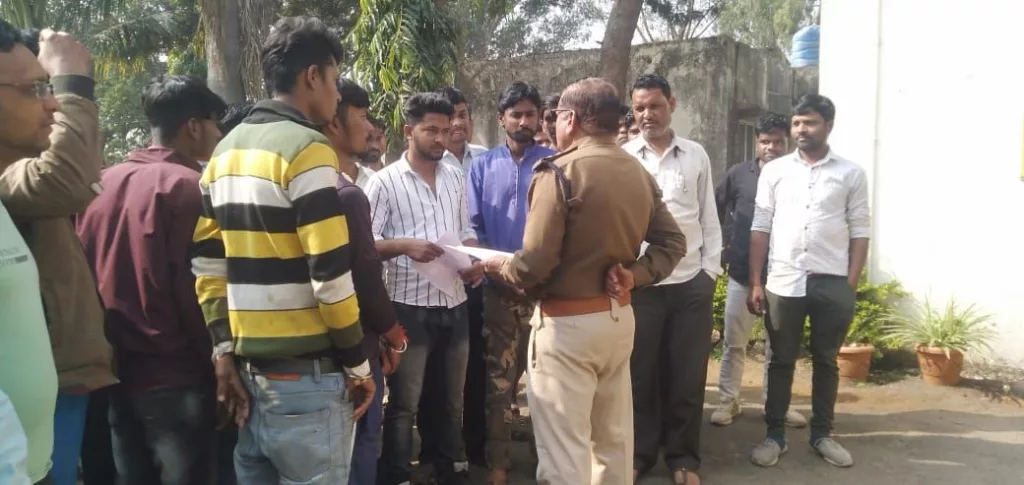 नए साल का पहला दिन पेट्रोल- डीज़ल बिन, जनता सड़कों पर बेज़ार, दूसरे दिन भी वही रार | New India Times