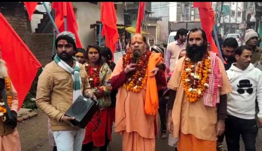 गुना शहर में निकाली गई संत यात्रा, उपस्थित रहे महंत कैलाश गिरी जी महाराज | New India Times