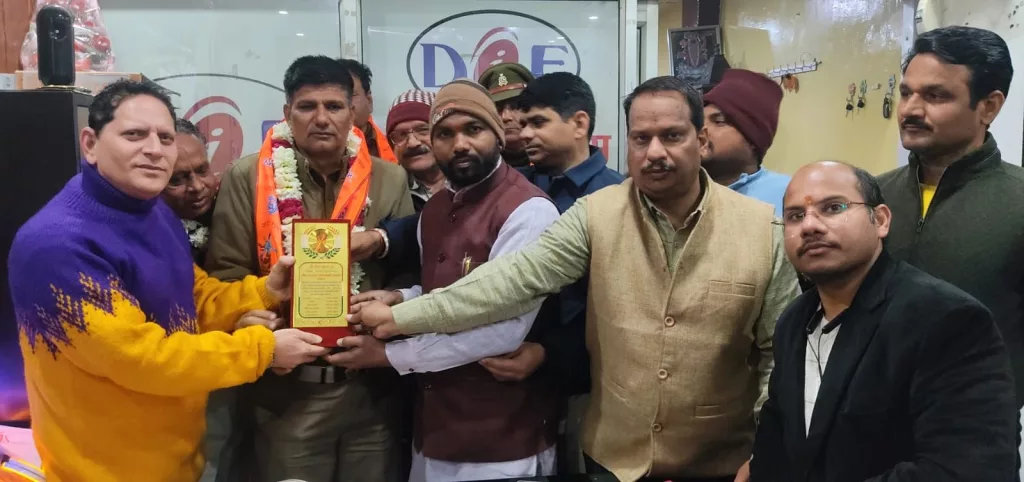 मथुरा यातायात पुलिस के सम्मान में आयोजित किया गया कार्यक्रम | New India Times