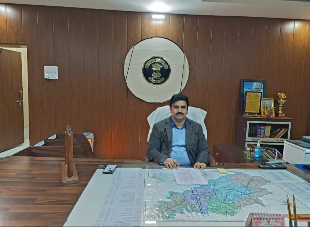 नवनियुक्त जिला कलेक्टर श्रीनिधि बीटी ने किया कार्यग्रहण | New India Times