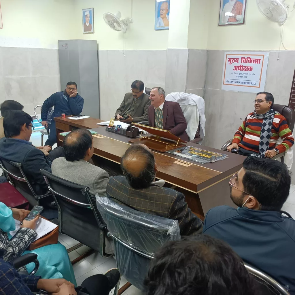 नवागत प्रधानाचार्य मेडिकल कॉलेज ने चिकित्सकों के साथ की महत्वपूर्ण बैठक | New India Times