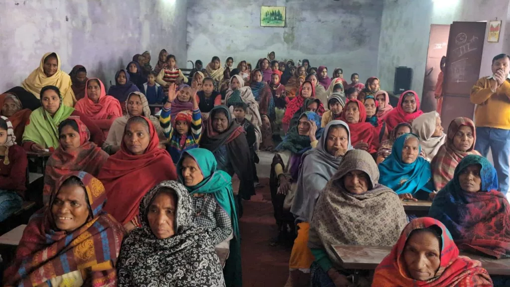 हरि कौशल त्यागी जनकल्याण समिति ने कम्बल, बर्तन किए वितरित | New India Times