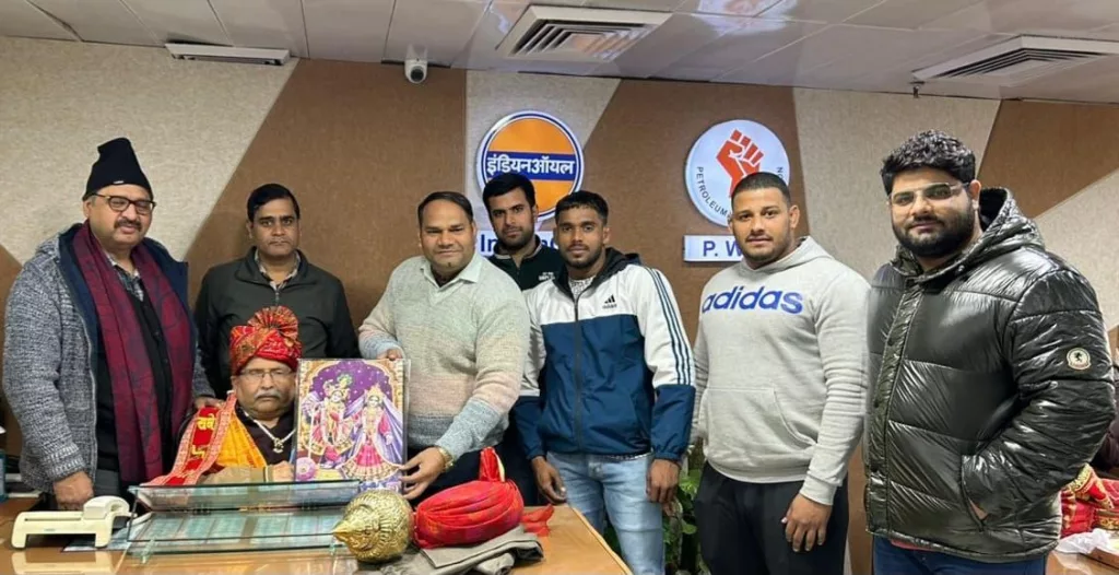 ब्रजरत्न अशोक शेखर पहलवान ने पेट्रोलियम वर्कर्स यूनियन के राष्ट्रीय अध्यक्ष व सदस्यों का किया स्वागत | New India Times