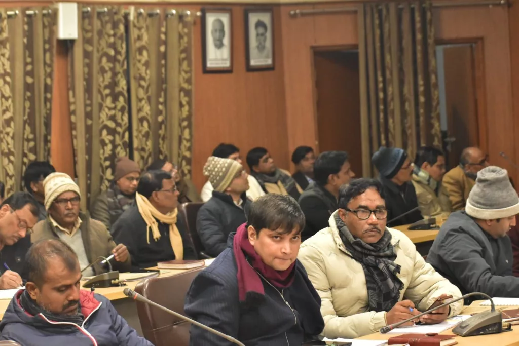 जिलाधिकारी श्री पवन अग्रवाल की अध्यक्षता एवं अपर जिलाधिकारी (वि0/रा0) उमाशंकर की उपस्थिति में मुख्यमंत्री डैश बोर्ड (राजस्व कार्यों) की समीक्षा बैठक कलेक्ट्रेट सभागार में हुआ सम्पन्न | New India Times