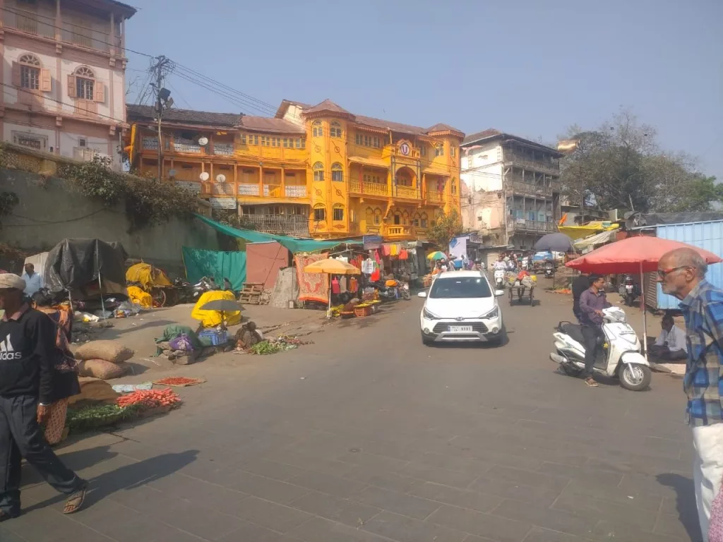 गोदावरी में जल प्रदूषण, पंचवटी घाट पर मिट गई विकास की निशानियां, 2015 के कुंभ में खर्च किया गया था 800 करोड़ रुपये, जर्जर हो गए हैं ब्रिज 4 गोदावरी में जल प्रदूषण, पंचवटी घाट पर मिट गई विकास की निशानियां, 2015 के कुंभ में खर्च किया गया था 800 करोड़ रुपये, जर्जर हो गए हैं ब्रिज | New India Times