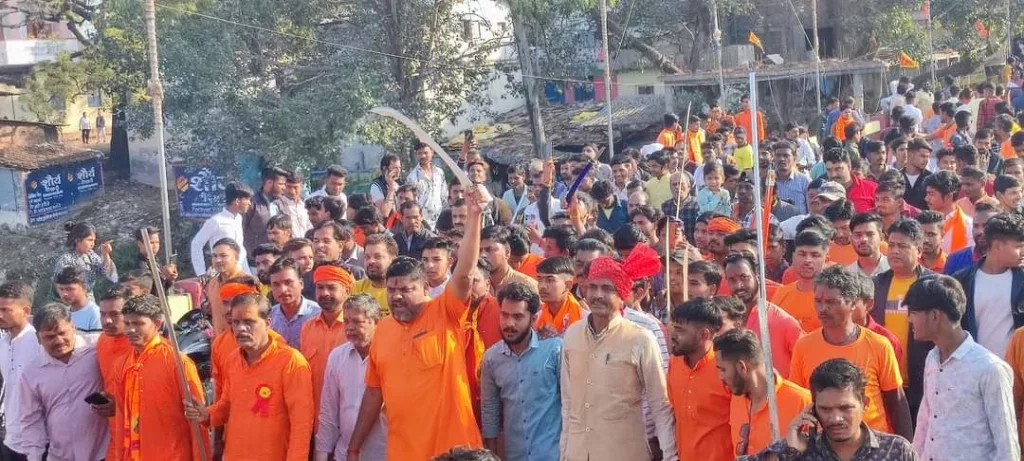 'जय श्री राम' के नारों के साथ हज़ारों की संख्या में निकले बजरंग दल के लोग | New India Times