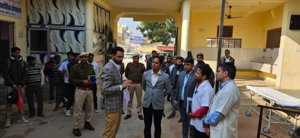 कलेक्टर ने लक्ष्मणगढ़ उप जिला अस्पताल का किया औचक निरीक्षण | New India Times