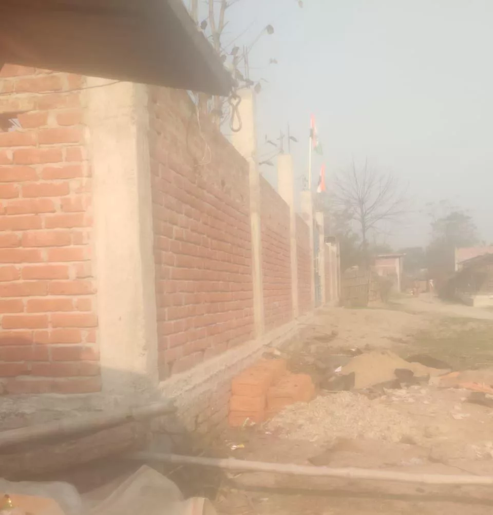 भू-माफियाओं ने किया सरकारी जमीनों पर कब्ज़ा, सरकारी जमीनों को कब्जामुक्त कराने की मांग को लेकर सीएम और डीएम से की गई शिकायत | New India Times