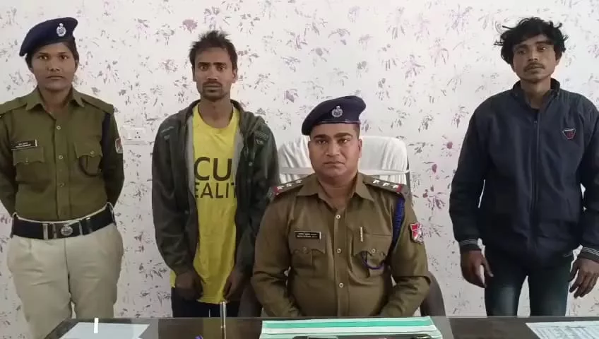 चोरी की घटनाओं पर अंकुश लगाते हुए रेलवे पुलिस ने दो युवकों को रंगे हाथों किया गिरफ्तार | New India Times