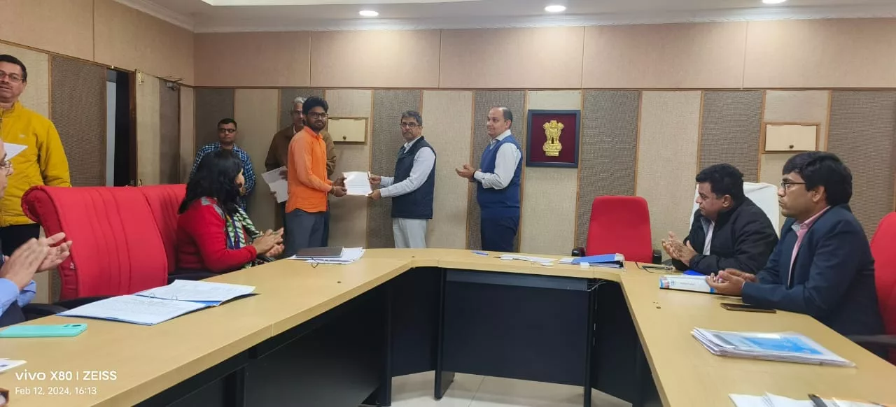 असामान्य घटना टालने वाले 17 रेलकर्मी संरक्षा पुरस्कार से हुऐ सम्मानित | New India Times