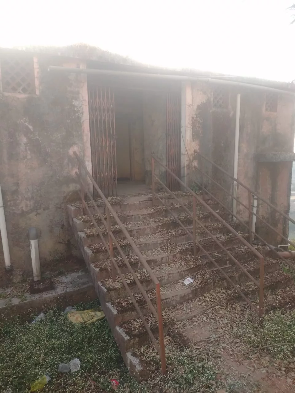 सिंहस्थ 2015-2016 : गिरनारी पर्वत के साथ-साथ सारे के सारे अखाड़ों के निर्माण कार्य अधूरे, किसके जेब में गया प्रबंधन का सैकड़ों करोड़ों रूपया | New India Times