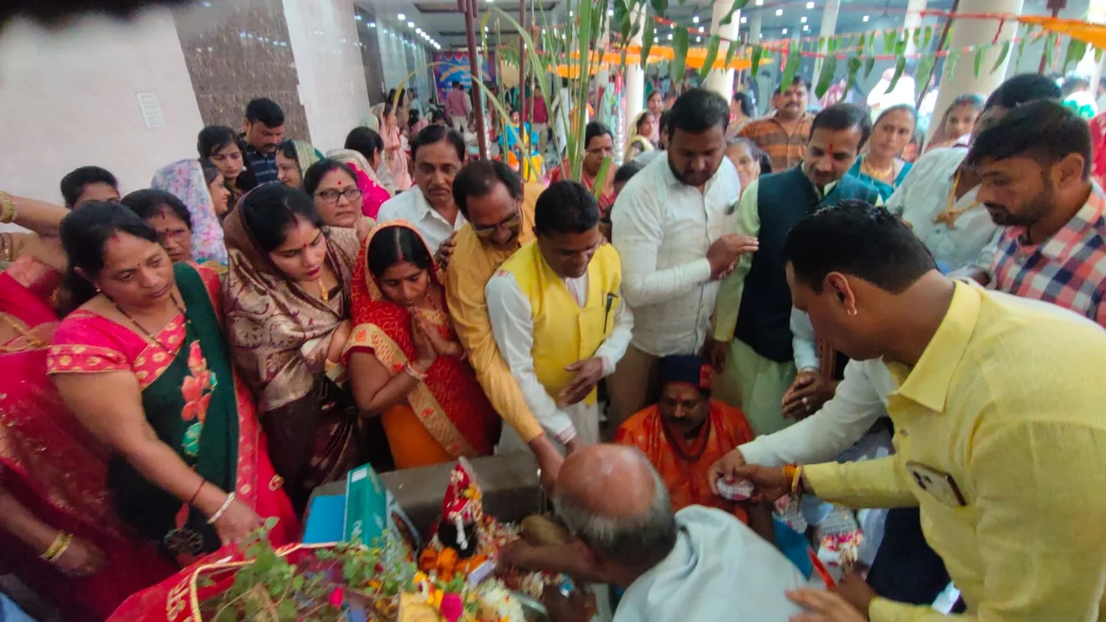 बसंत महोत्सव मनाया गया श्रद्धा पूर्वक के साथ | New India Times