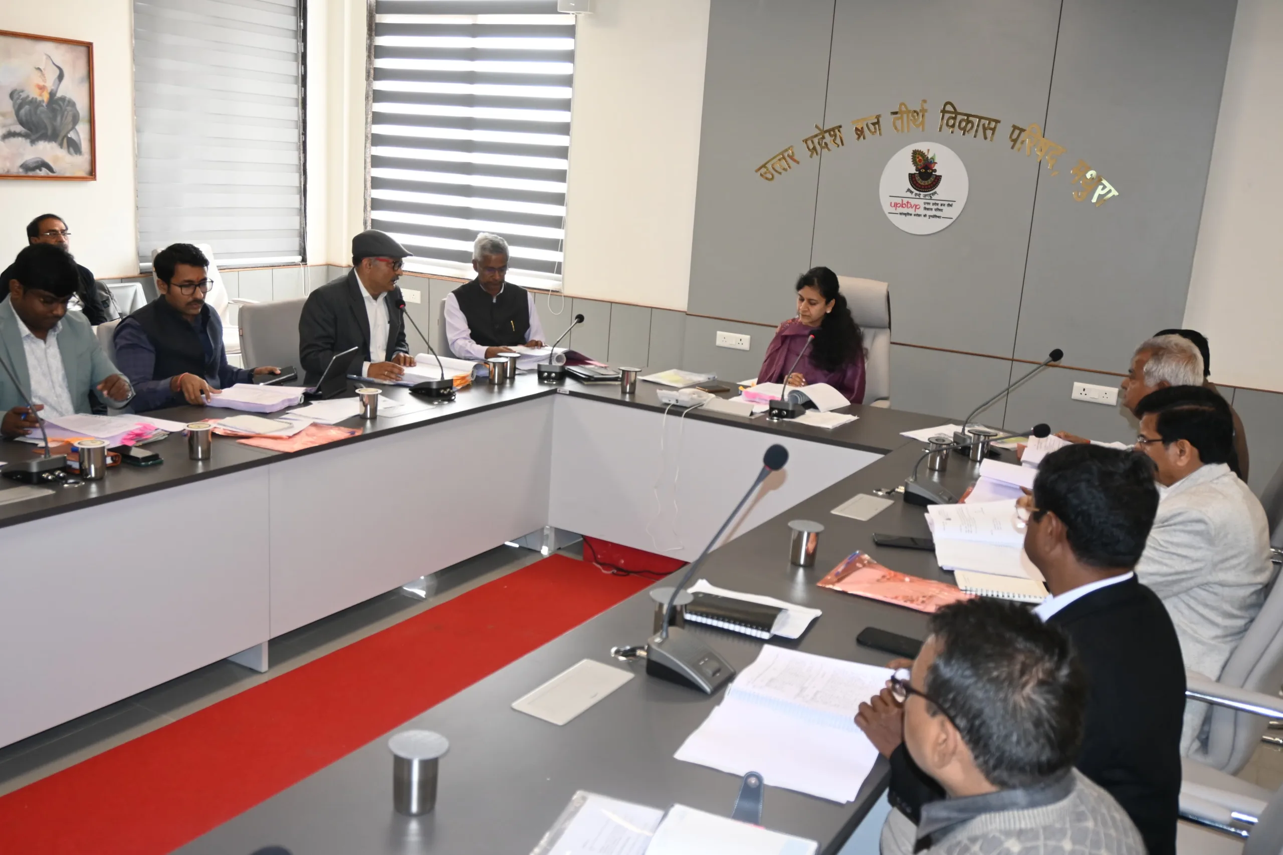 मंडलायुक्त श्रीमती रितु माहेश्वरी की अध्यक्षता में हुई मथुरा वृंदावन विकास प्राधिकरण की 100वीं बोर्ड बैठक | New India Times