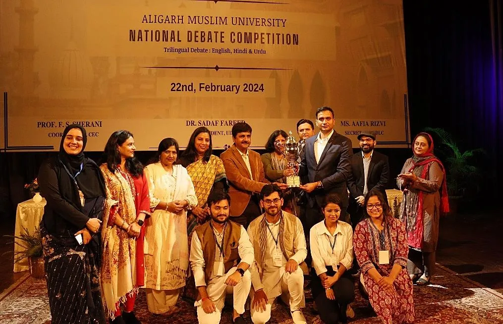 पंडित दीनदयाल उपाध्याय पशु चिकित्सा विश्वविद्यालय एवं गो अनुसंधान संस्थान के छात्रों ने राष्ट्रीय वाद-विवाद प्रतियोगिता में लहराया परचम | New India Times