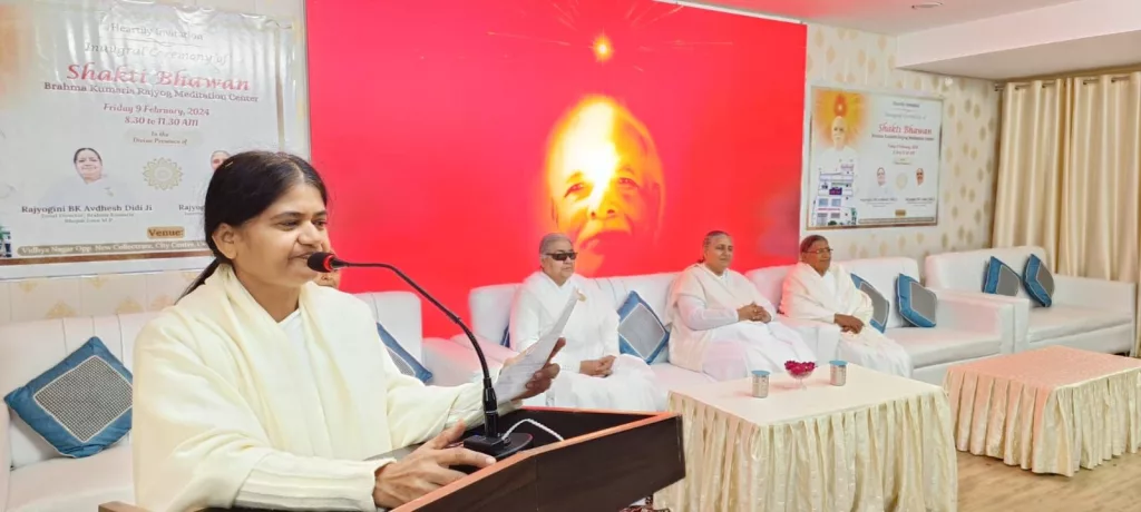 खुशहाल जीवन के लिए दिव्य गुणों और शक्तियों को करें धारण: राजयोगिनी ऊषा दीदी | New India Times