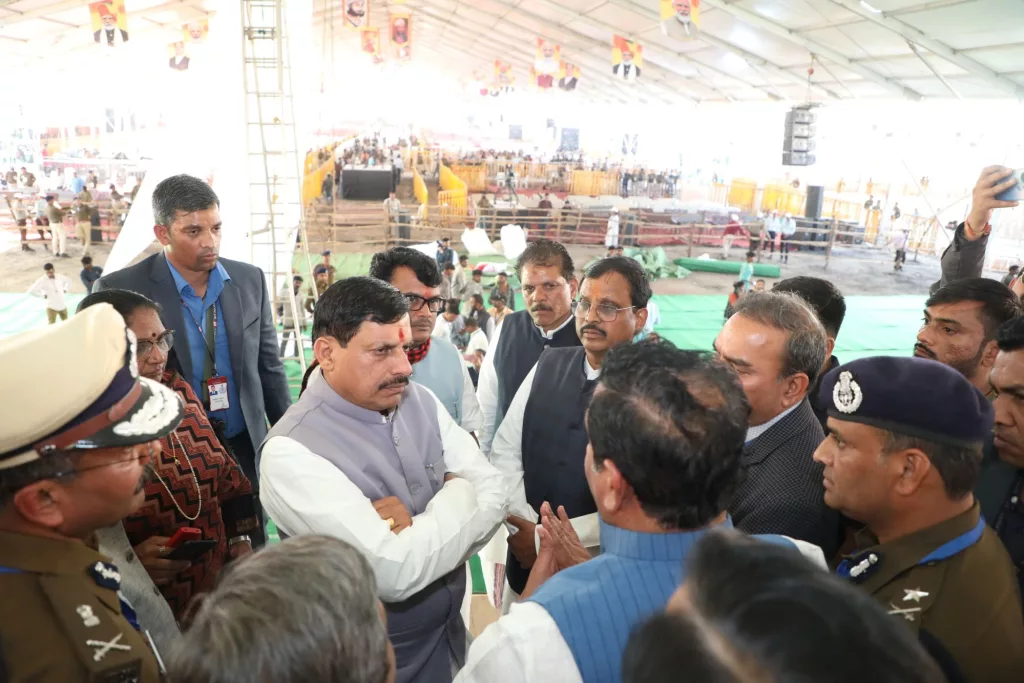 मुख्यमंत्री डॉ मोहन यादव ने झाबुआ के गोपालपुरा पहुंच कर कार्यक्रम स्थल पर व्यवस्थाओं का किया निरीक्षण एवं दिए आवश्यक निर्देश 2 मुख्यमंत्री डॉ मोहन यादव ने झाबुआ के गोपालपुरा पहुंच कर कार्यक्रम स्थल पर व्यवस्थाओं का किया निरीक्षण एवं दिए आवश्यक निर्देश | New India Times