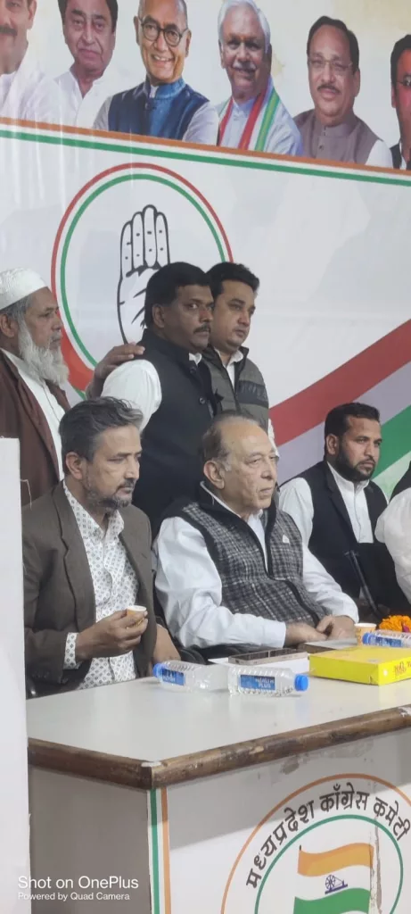 डर कर नहीं लड़ कर जंग जीती जाती है, हम सभी का कर्तव्य है लोकतंत्र और संविधान की रक्षा करना: जीतू पटवारी. लोकसभा चुनाव में हम पूरी ताकत के साथ मैदान में उतरेंगे: शेख अलीम | New India Times