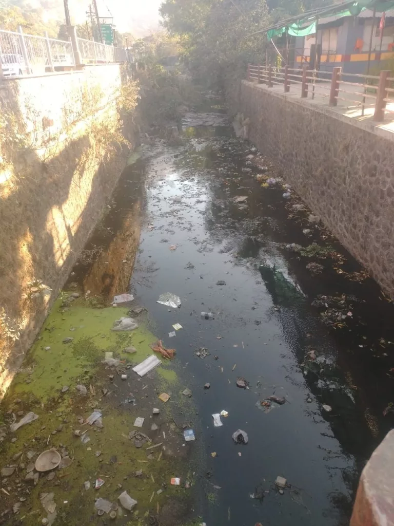 सिंहस्थ 2015-2016, अहिल्या-गोदावरी के अविरत संगम प्रवाहों को प्रशासन ने संकरे निर्माण में ढाला, दोनों तटों पर उग आया है पेड़ पौधे, गोरखनाथ मठ के साथ घोर अन्याय 2 सिंहस्थ 2015-2016, अहिल्या-गोदावरी के अविरत संगम प्रवाहों को प्रशासन ने संकरे निर्माण में ढाला, दोनों तटों पर उग आया है पेड़ पौधे, गोरखनाथ मठ के साथ घोर अन्याय | New India Times